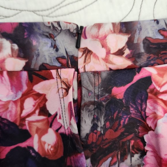 [Sz 2] Pink Floral Topshop Peplum Skirt - Picture 3 of 9